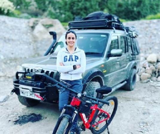 Actress Gul Panag peddling her way to Ladakh Actress Gul Panag peddling her way to Ladakh - Ladakh News - indusdispatch.in