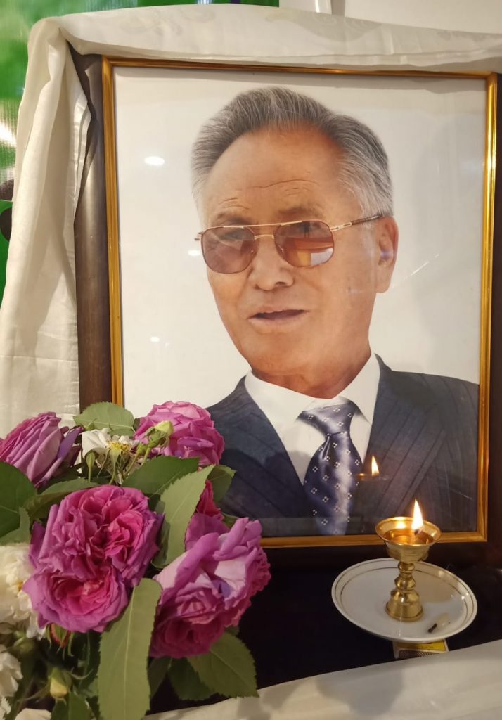 Ladakh Territorial Congress Committee pay tribute to P Namgyal on his death anniversary