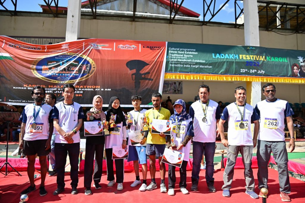 SPO Manzoor Hussain wins 1st Kargil Half Marathon