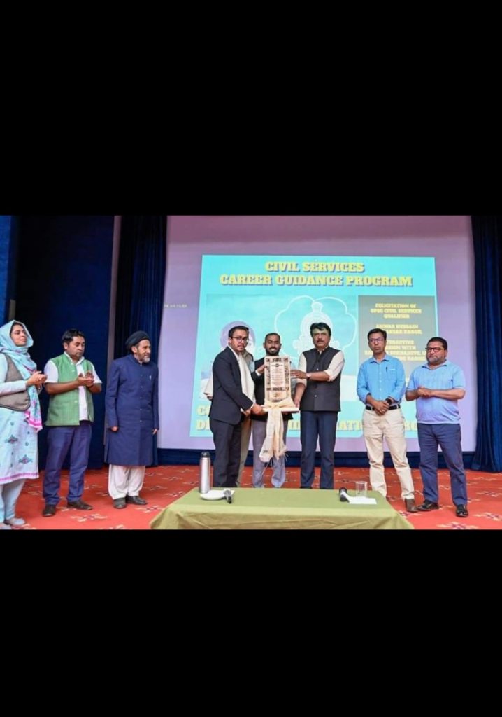 Kargil admin felicitate IAS Qualifier Anwar Hussain - Ladakh News - indusdispatch.in