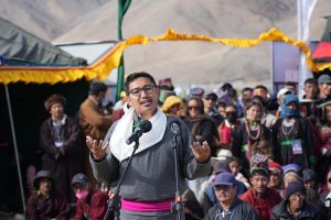 Ladakh Nomadic Festival concludes with a colourful ceremony. See Pics - Ladakh News - indusdispatch.in