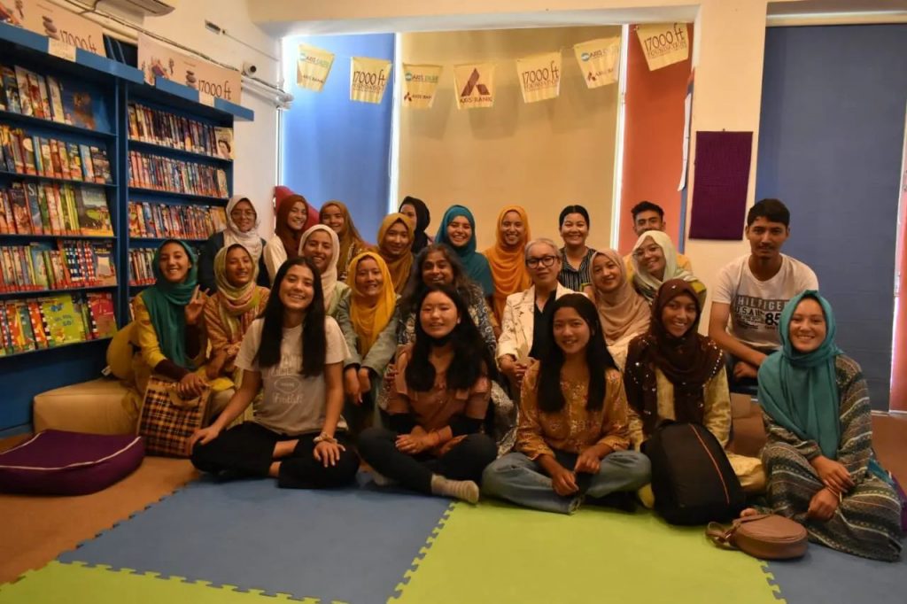 4-day education-cum-exposure tour for Kargil artists to SECMOL concludes 4-day education-cum-exposure tour for Kargil artists to SECMOL concludes - Ladakh News - indusdispatch.in