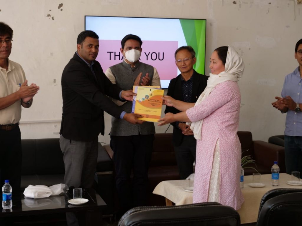 Five-day Health and Wellness program concludes at DIET Leh Five-day Health and Wellness program concludes at DIET Leh - Ladakh News - indusdispatch.in