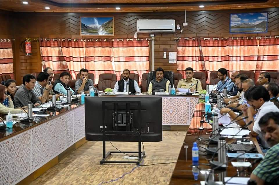 Kargil Int’l Marathon to take place on Sept 19, CEC review preparations Kargil Int’l Marathon to take place on Sept 19, CEC review preparations - Ladakh News - indusdispatch.in