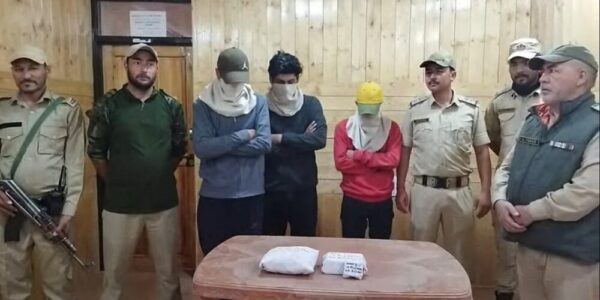 Police arrest 3 drugs smugglers in Kargil Police arrest 3 drugs smugglers in Kargil - Ladakh News - indusdispatch.in