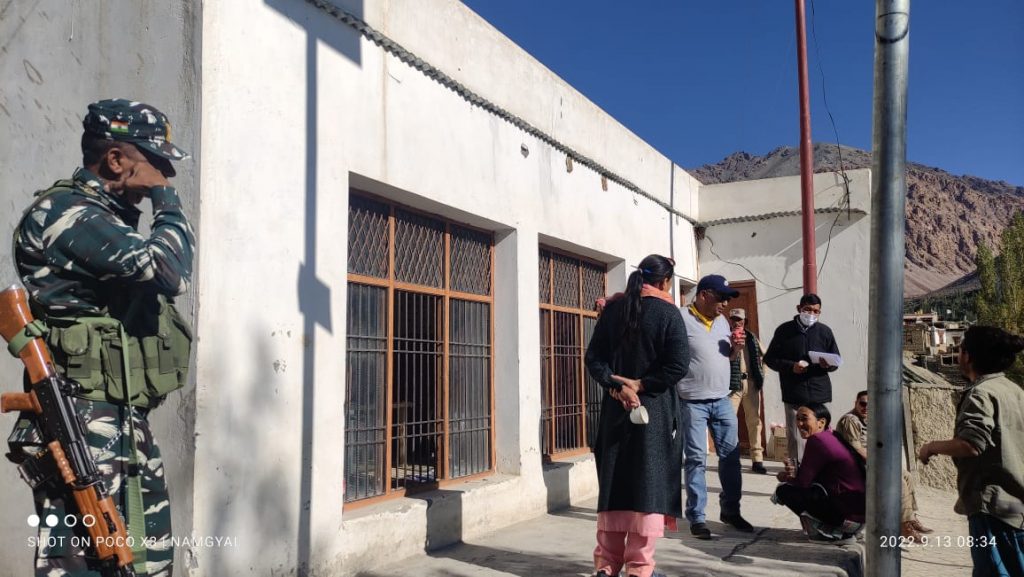 Women voters outnumbered men in Timisgam By-Elections - Ladakh News - indusdispatch.in