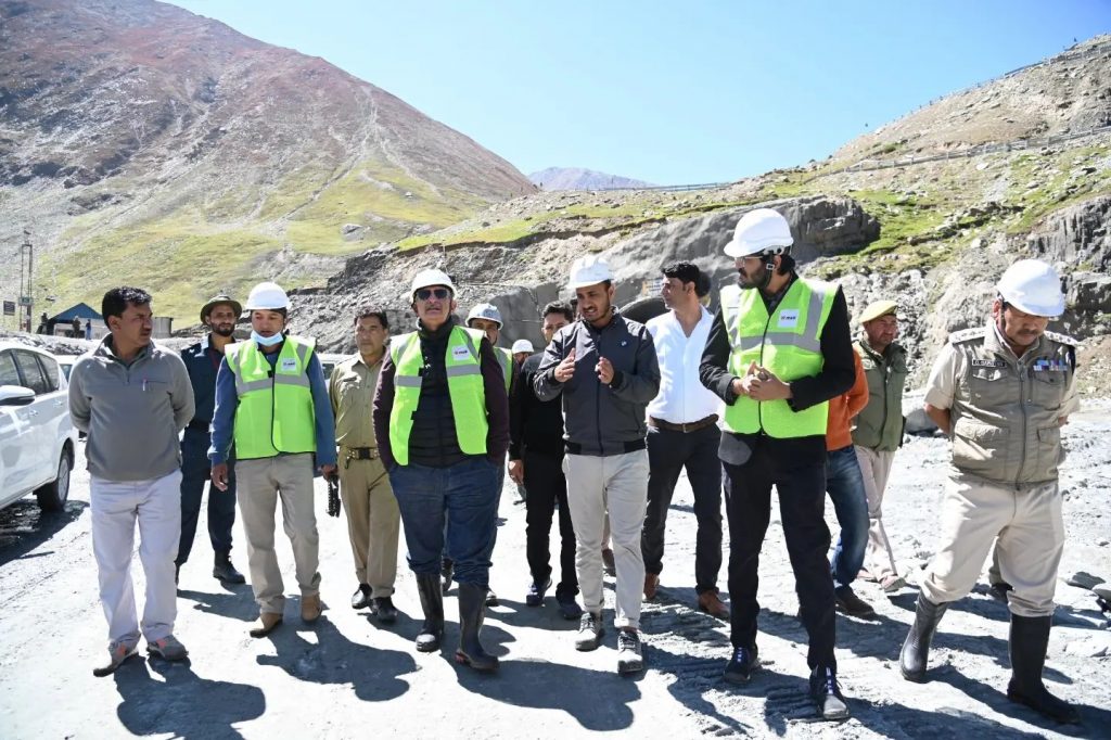 Advisor Narula inspects ongoing construction of eastern portal of Zojila tunnel - Ladakh News - indusdispatch.in