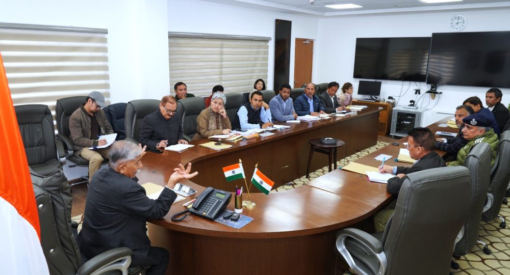 Mishra holds review meeting with Departmental Secretaries